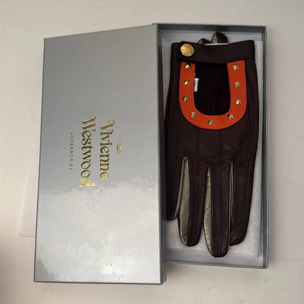 VIVIENNE WESTWOOD
BRAND NEW VINTAGE GLOVES ORANGE/BROWN/SILVER LEATHER WSTUDS M - Picture 6 of 17